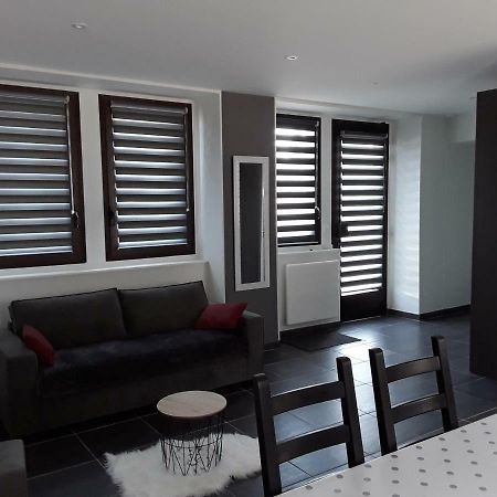 Вилла Le Gite Dameryat Damery  Экстерьер фото